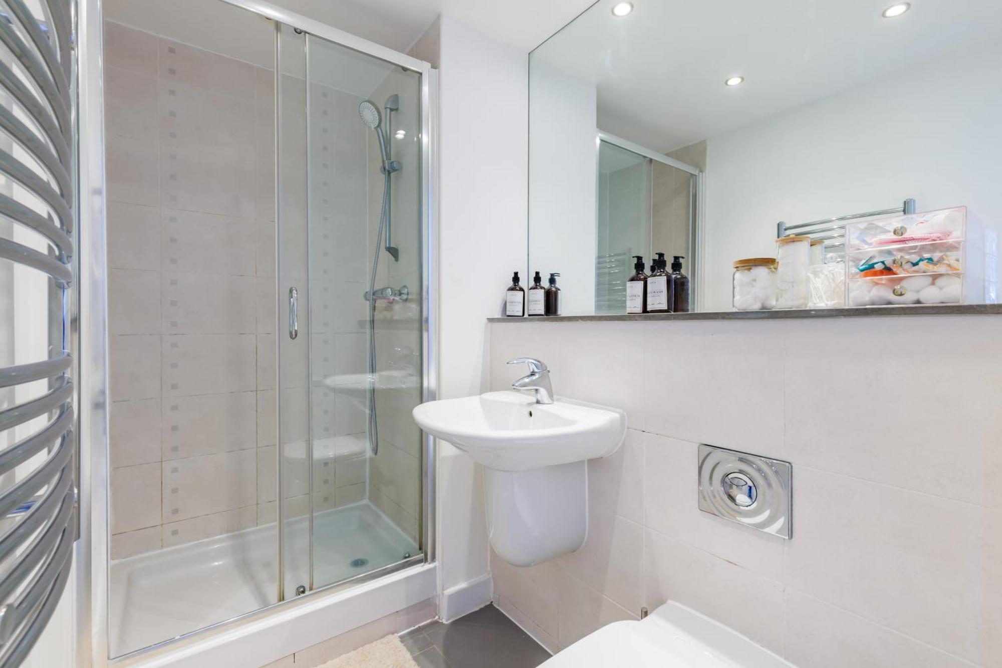 Appartamento Stunning 2-bed, 2-bath With Balcony Views Stratford Westfield