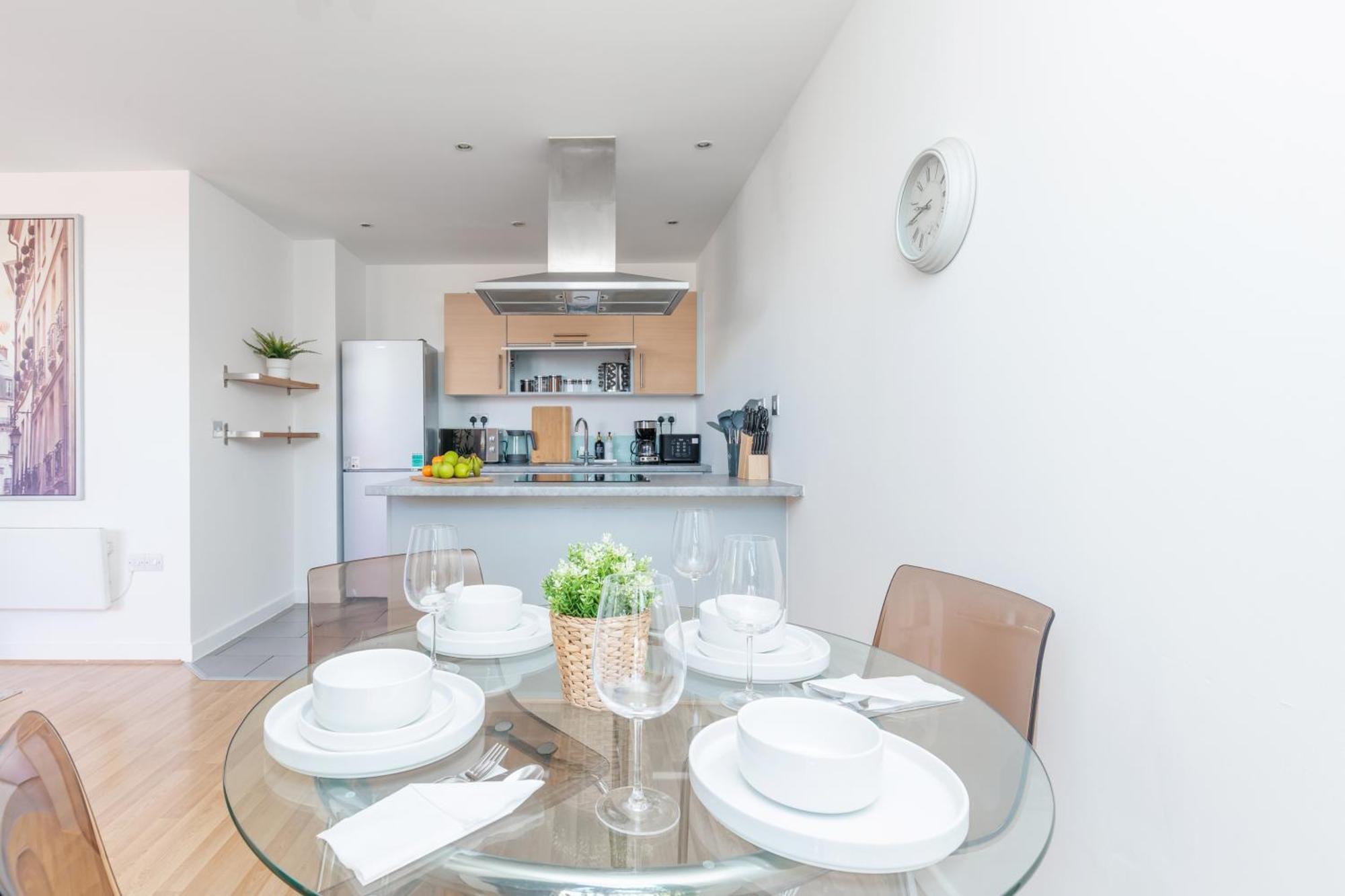 Appartamento Stunning 2-bed, 2-bath With Balcony Views Stratford Westfield *