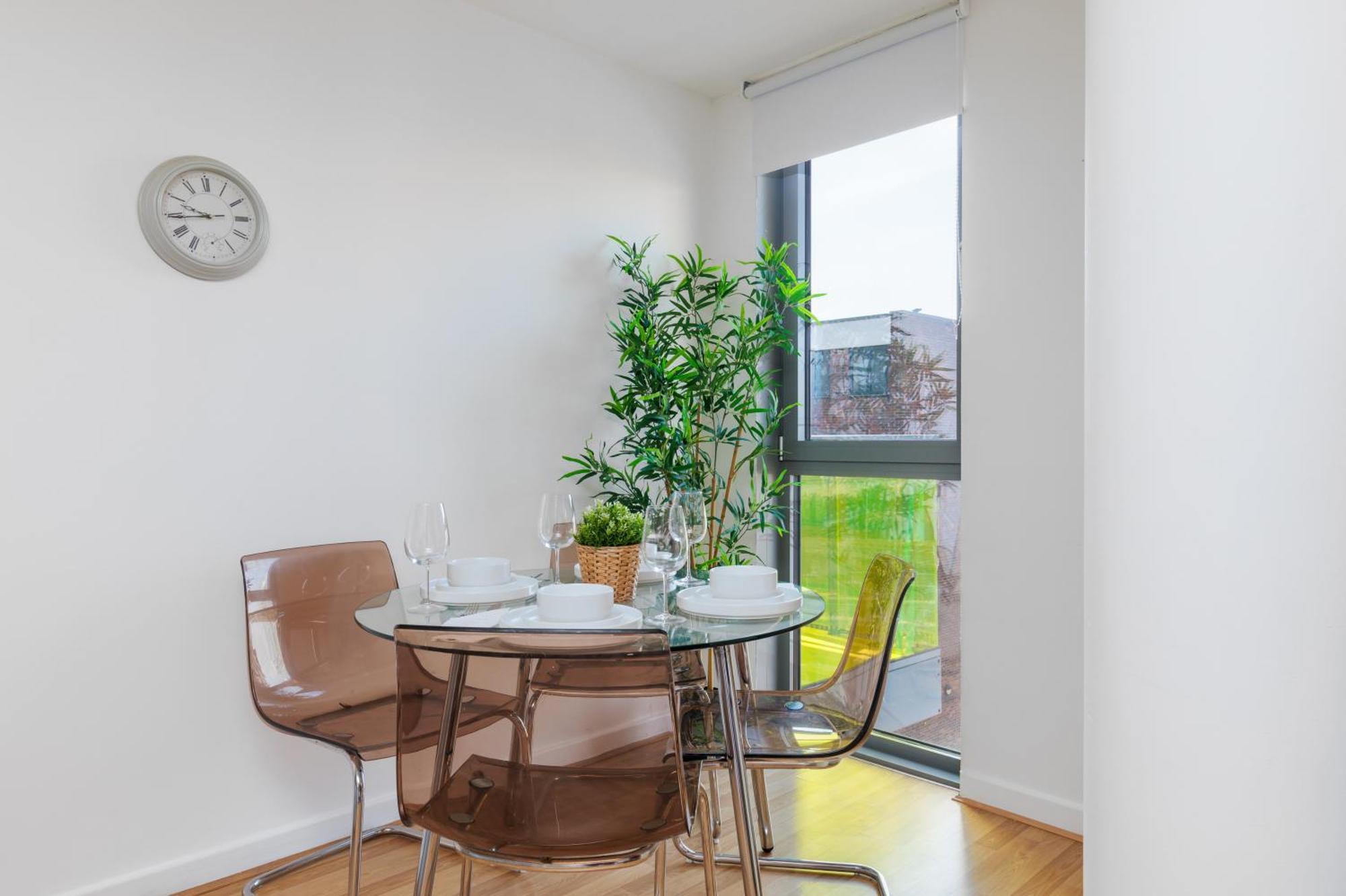 Appartamento Stunning 2-bed, 2-bath With Balcony Views Stratford Westfield Londra
